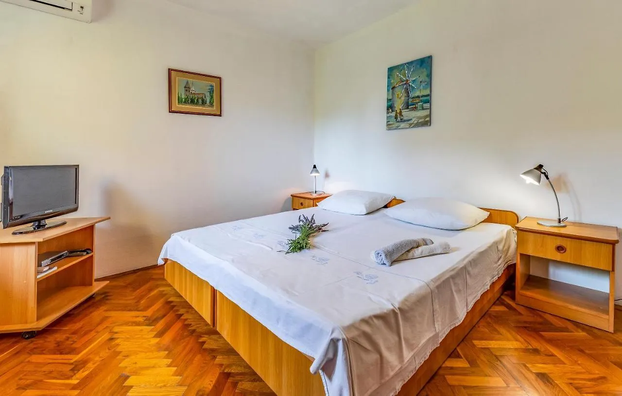 Apartment Lorencin Milka Medulin