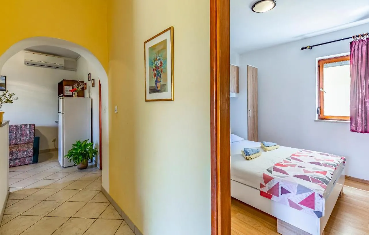 Apartment Lorencin Milka Medulin